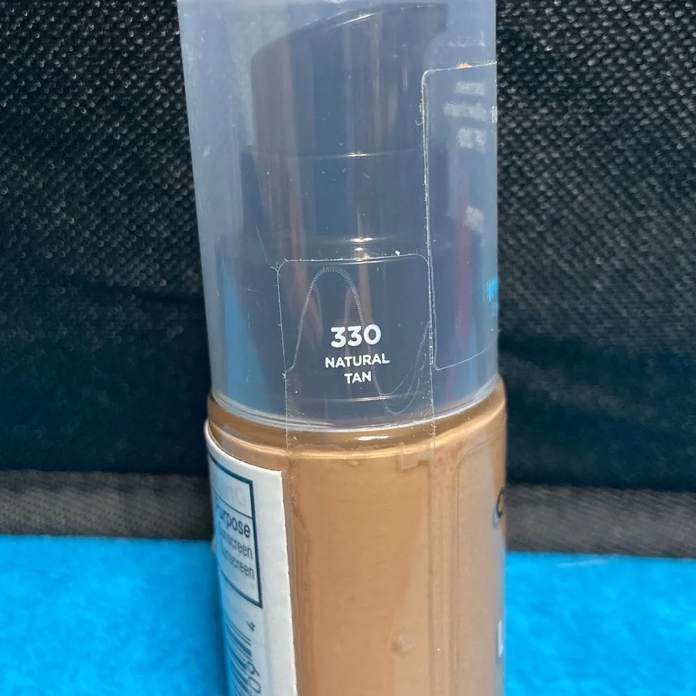 Revlon Colorstay Longwear 24 hr. Hydration